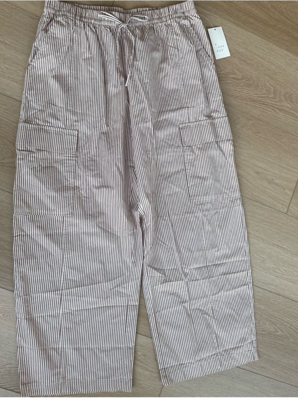 a new day women’s Striped Cargo Pants - Beige & White